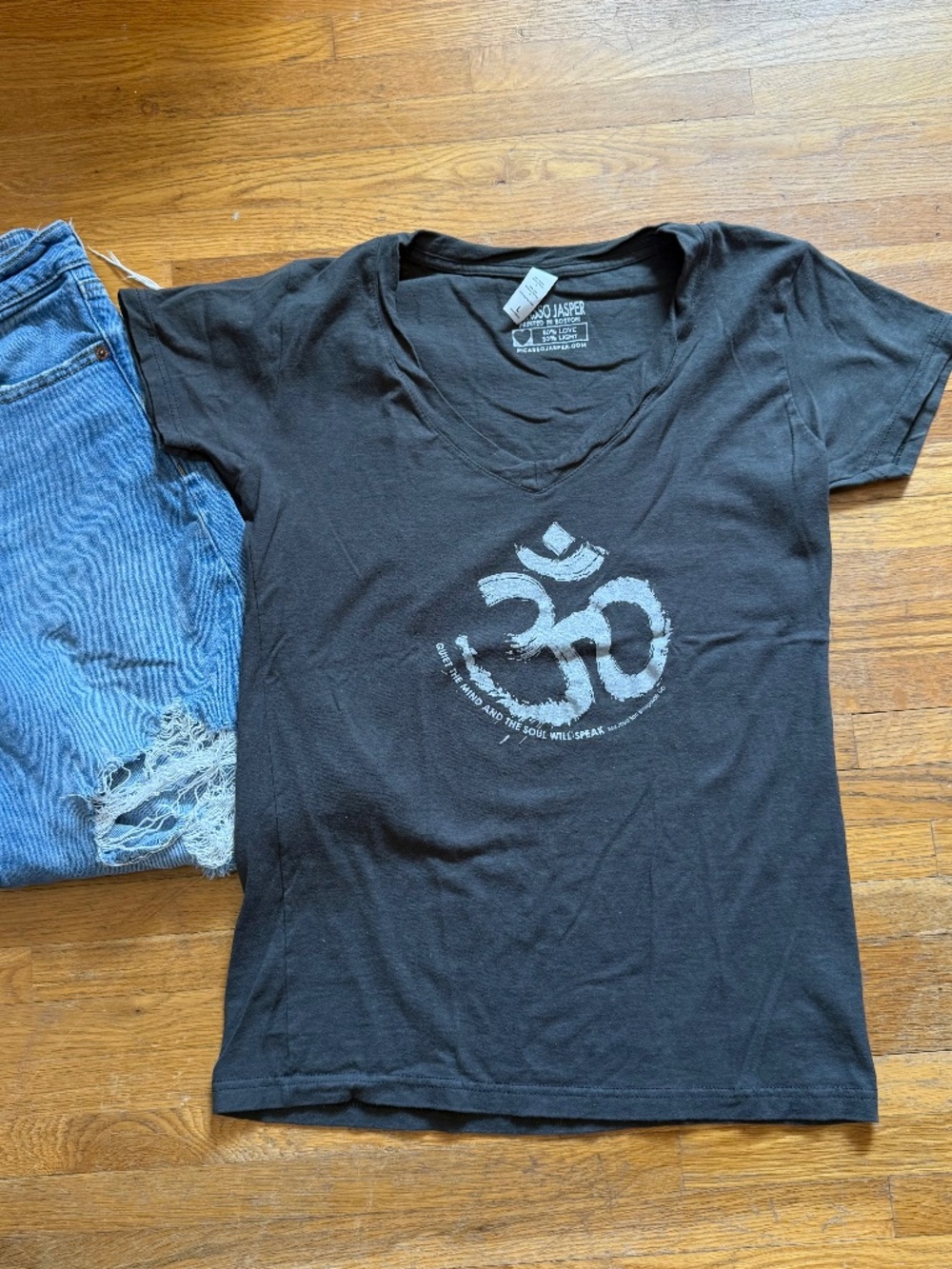 Ladies V-Neck Yoga Quote Tee size Large